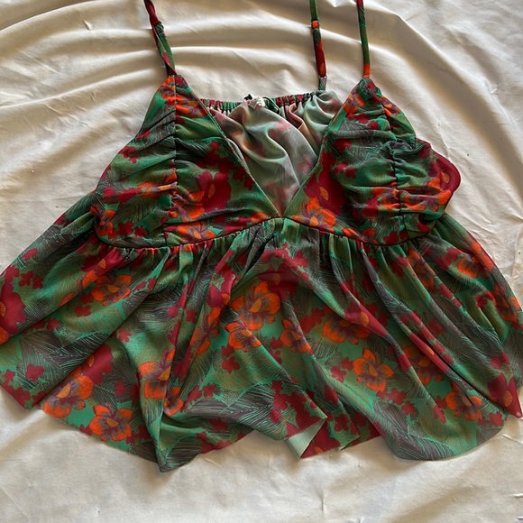 Tops - Urban outfitters babydoll cami